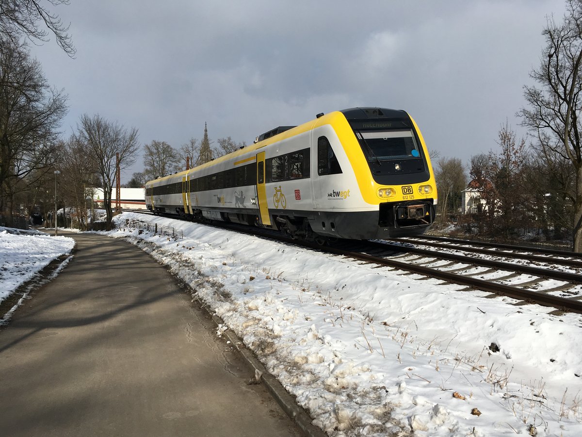 612 125 am 26.02.2018 mit einer Rb nach Aulendorf kurz nach der Ausfahrt in Ulm.