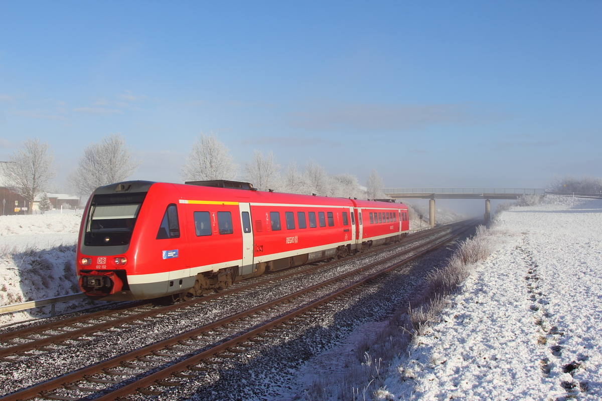 612 132 DB Regio bei Marktleuthen am 25.02.2016.