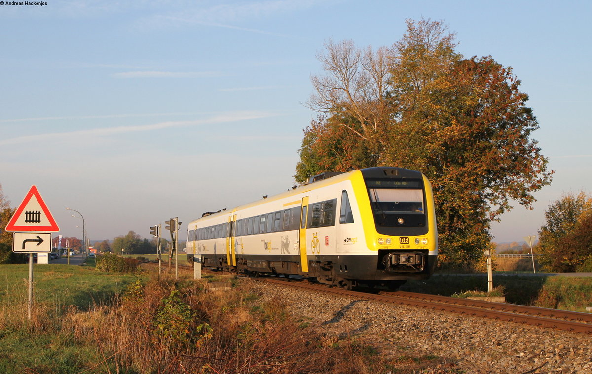 612 136-1 als RE 3205 (Triberg-Ulm Hbf) bei Mengen 16.10.18