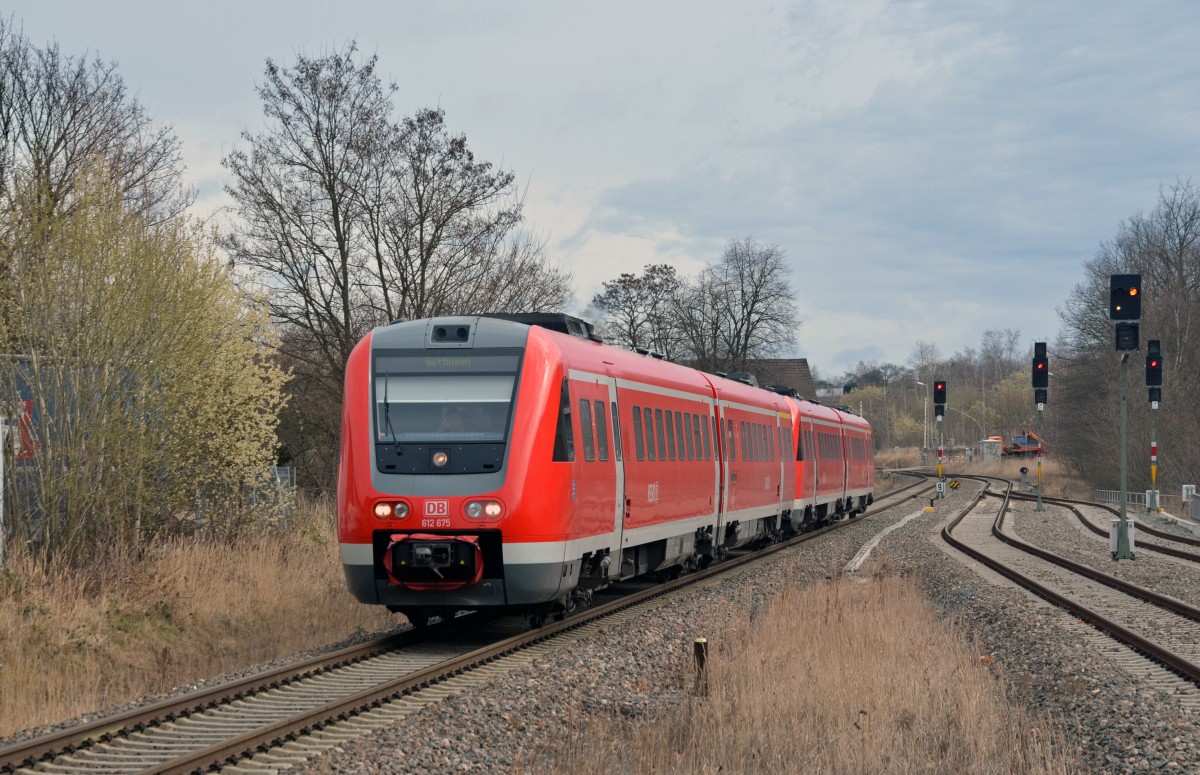 612 175 erreicht zusammen mit einem Bruder am 15.03.14 Ronneburg. Nach kurzem Aufenthalt ging die Fahrt Richtung Gera weiter.
