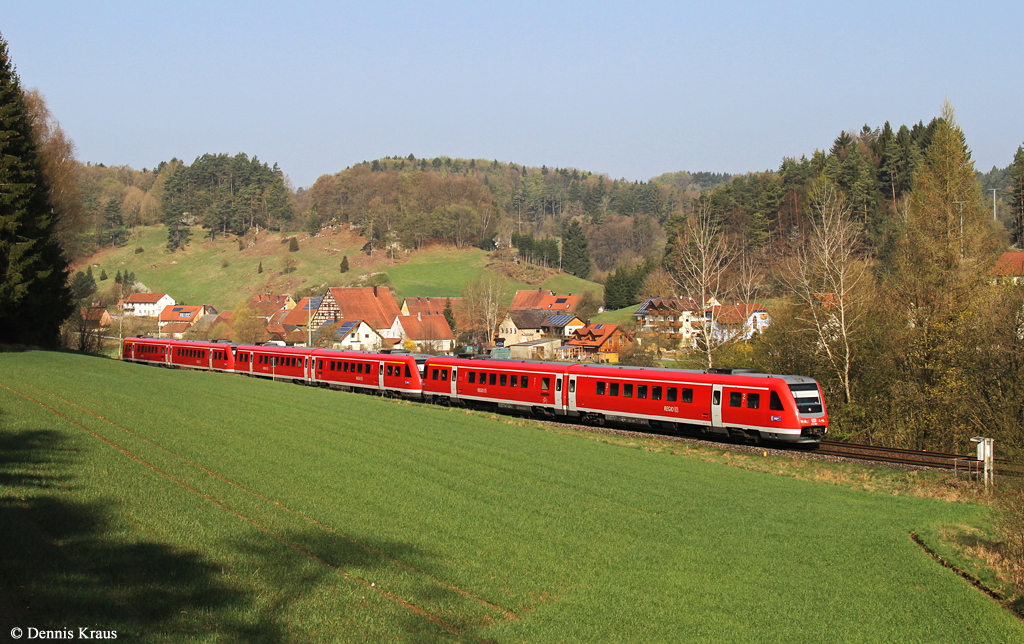 612 486 + 492 + 489 als RE 3511/3551 am 24.04.2015 bei Lehendorf.