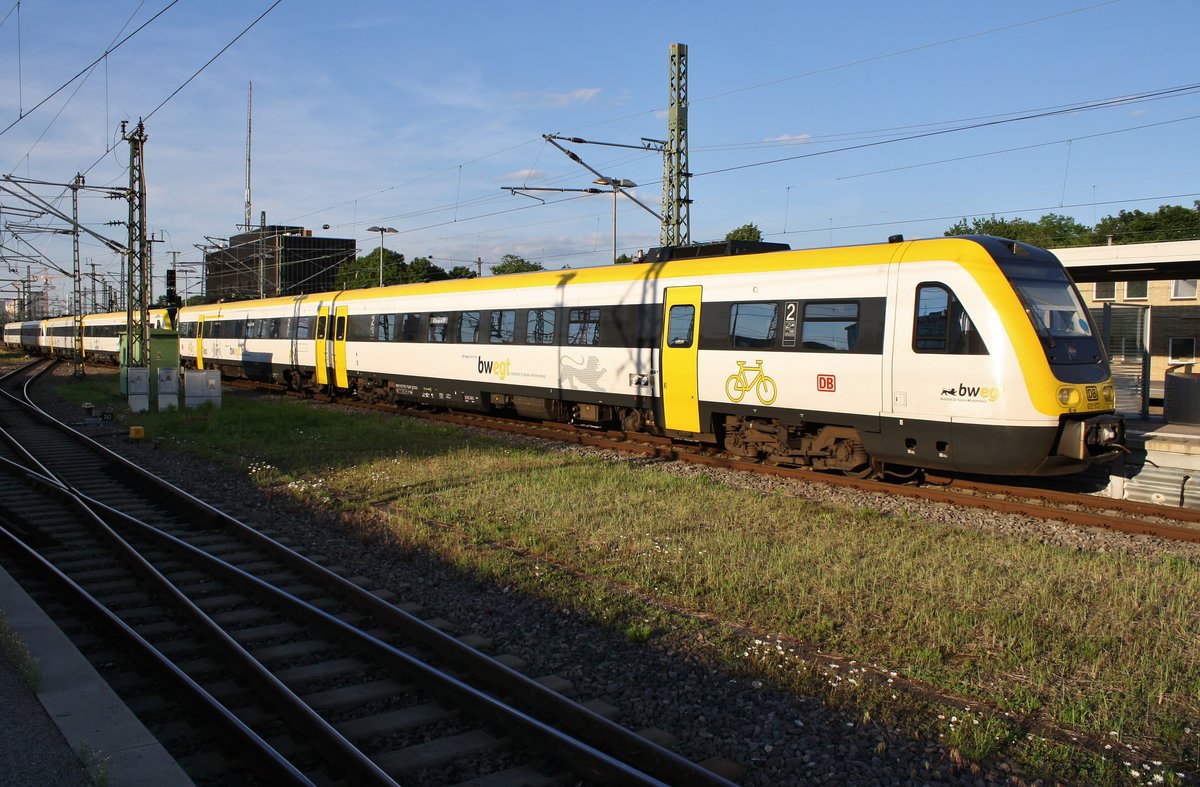612 572-7 erreicht am 01.06.2019 als IRE3266 von Aulendorf den Stuttgarter Hauptbahnhof.