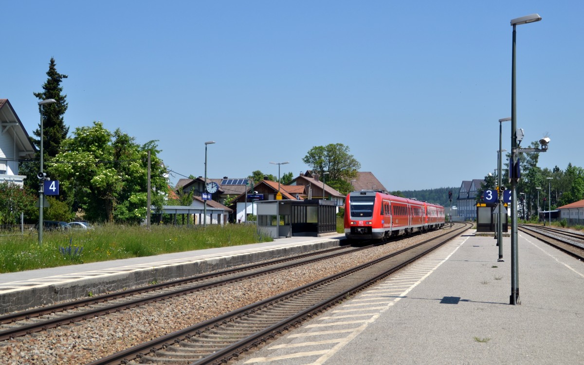 612 586/086 + 612 581/081 als RE 3162 München Hbf - Kempten(Allgäu) Hbf am 05.06.2015 in Biessenhofen
