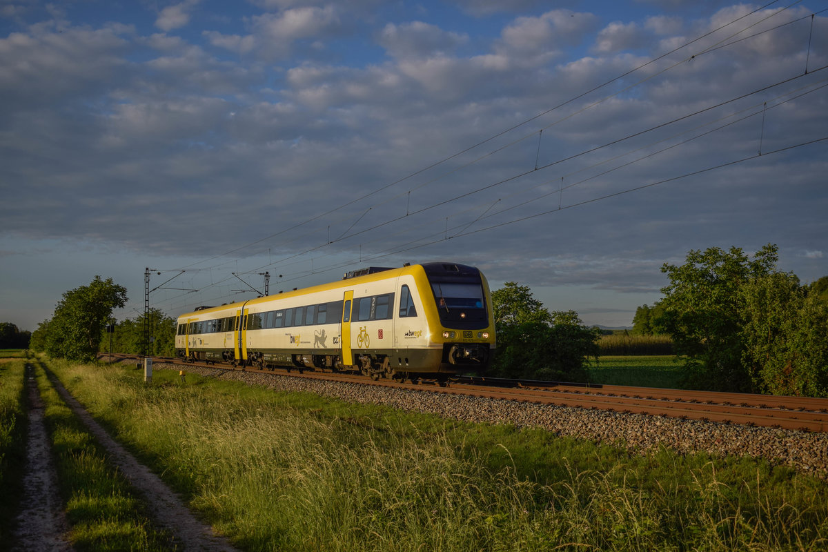 612 625/125 BWegt sich am 29.05.2018 südlich des Haltepunkts Buggingen nach Basel.