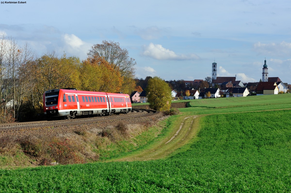 612 656 mit dem RE 3562 von Schwandorf nach Nürnberg Hbf bei Sulzbach-Rosenberg, 24.10.2013
