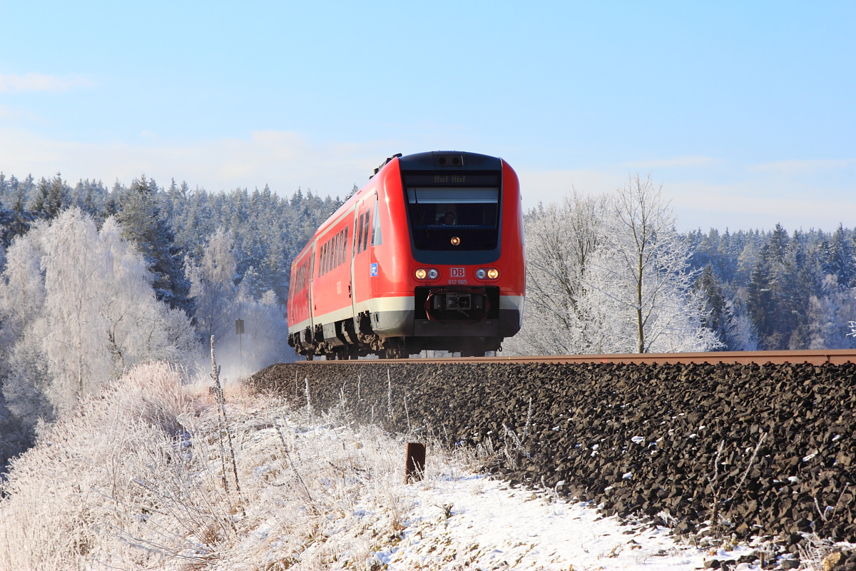 612 665 DB Regio bei Marktleuthen am 25.02.2016.