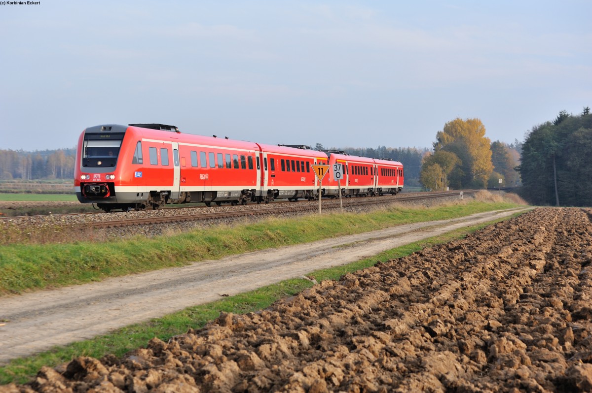 612 693 und ein weiterer 612er als RE 3690 von Regensburg nach Hof bei Oberteich, 02.11.2014