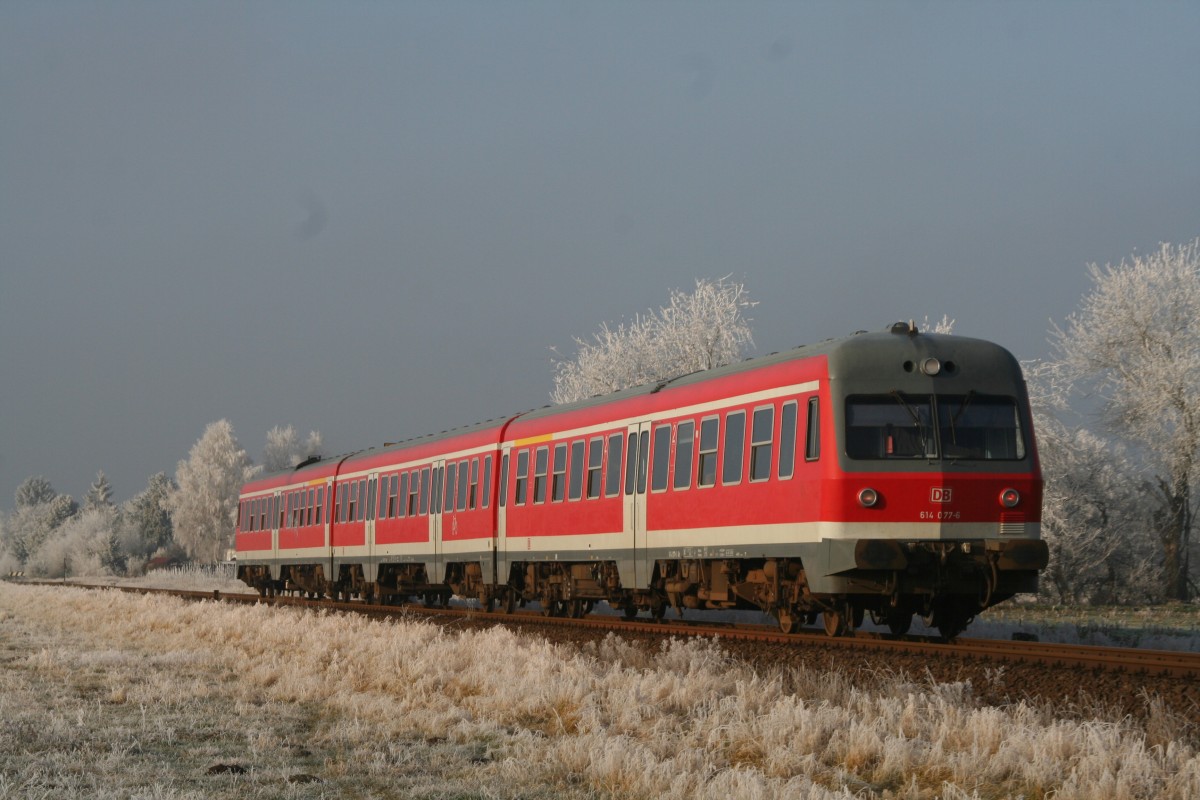 614 077-6 bei Lindwedel 22.12.2007
