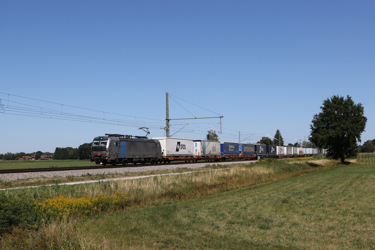 6193 126 von  RAILPOOL  war am 13. August 2026 mit einem  EKOL-KLV  bei �bersee am Chiemsee auf dem Weg nach M�nchen.