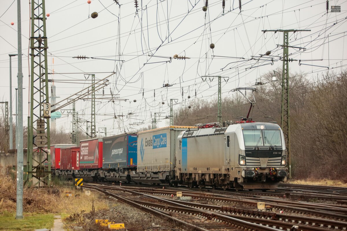 6193 165 Railpool mit KLV in Köln Gremberg, Februar 2025.