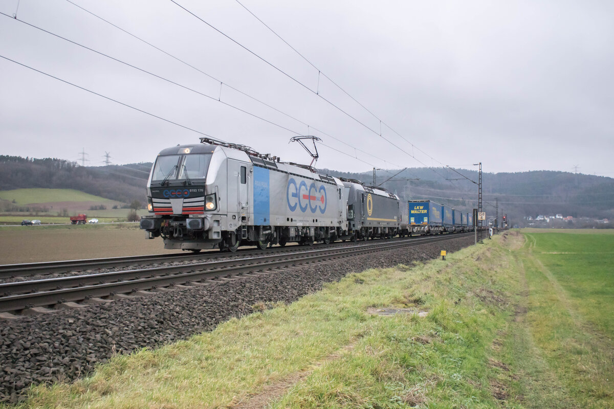 6193 170-8 u.193 634-3 als Doppeltraktion mit einem Walterzug gesehen am 11.12.2024 bei Reilos.