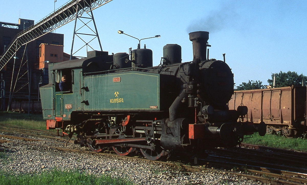62-635 der Bergwerksbahn Kolubara im Sommer 2005