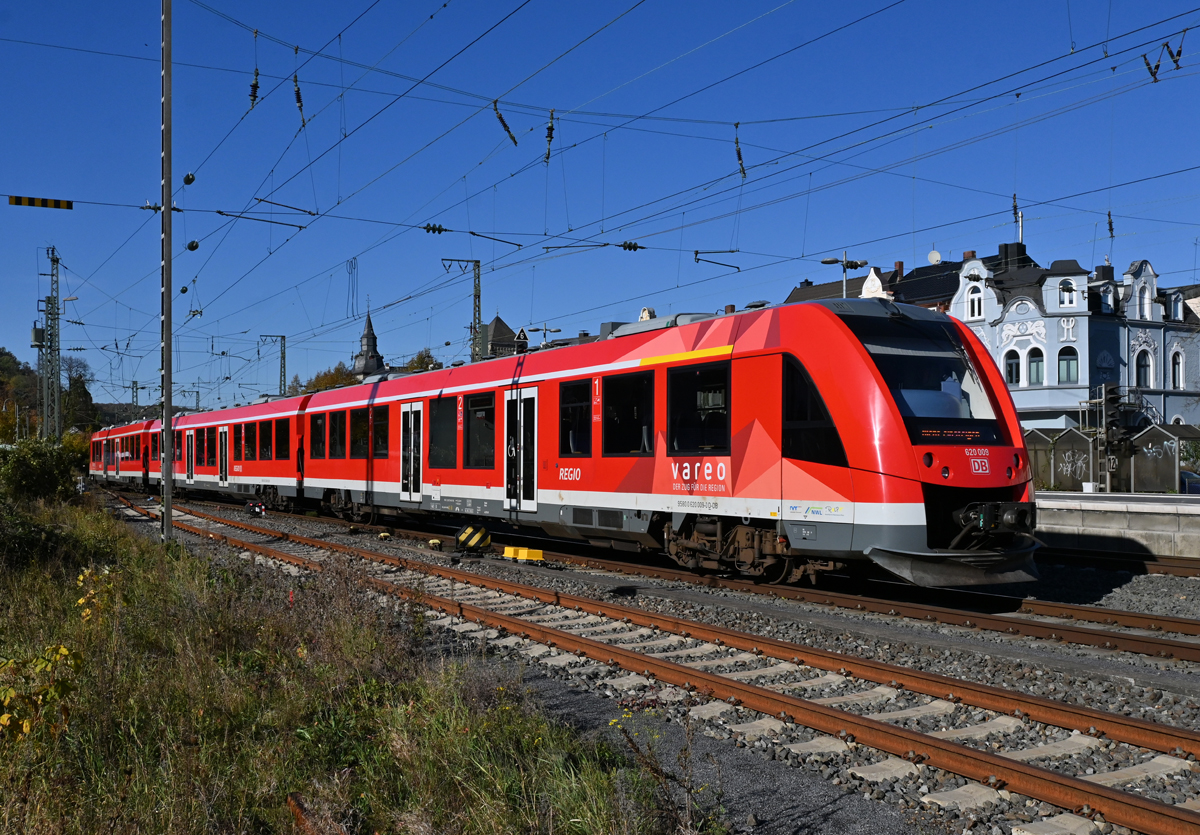 620 009 rangiert im Bf Remagen - 24.10.2021