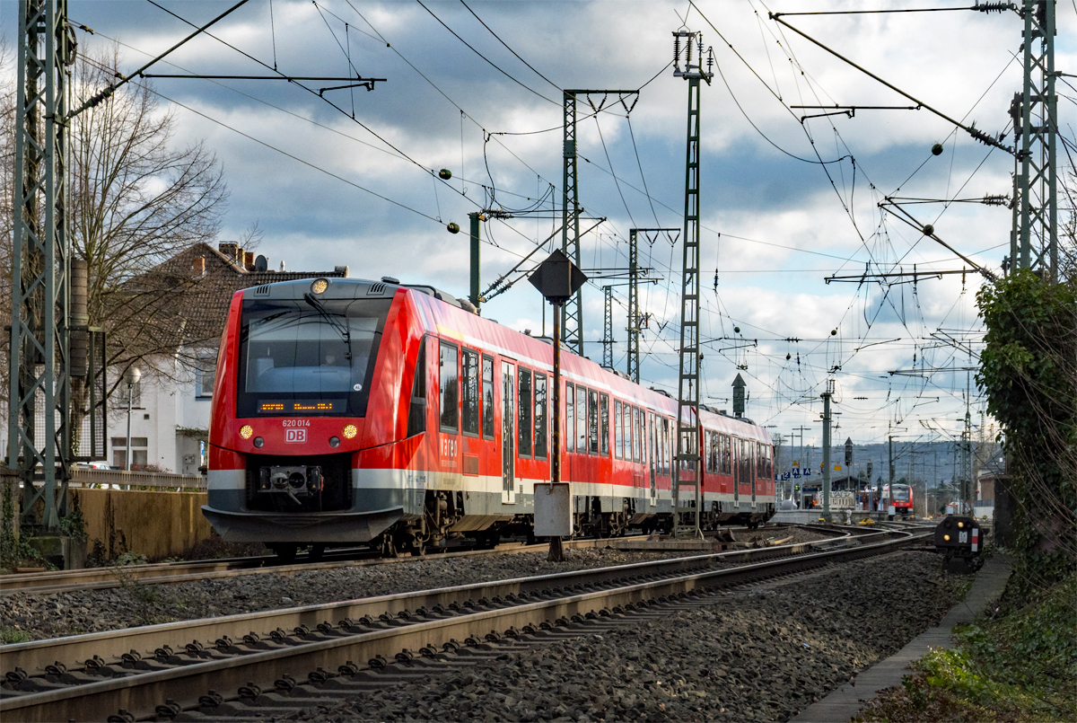 620 014 RB30 nach Hbf Bonn, Ausfahrt Bf Remagen - 13.01.2021