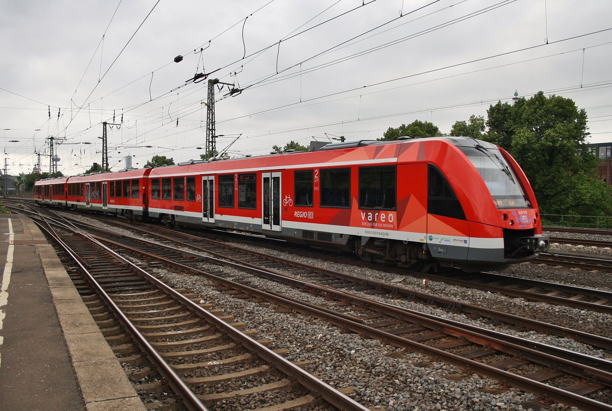 620 519-8 macht sich am 2.7.2017 als RB24 (RB11429)  Eifel-Bahn  nach Kall in Köln Messe/Deutz auf den Weg.