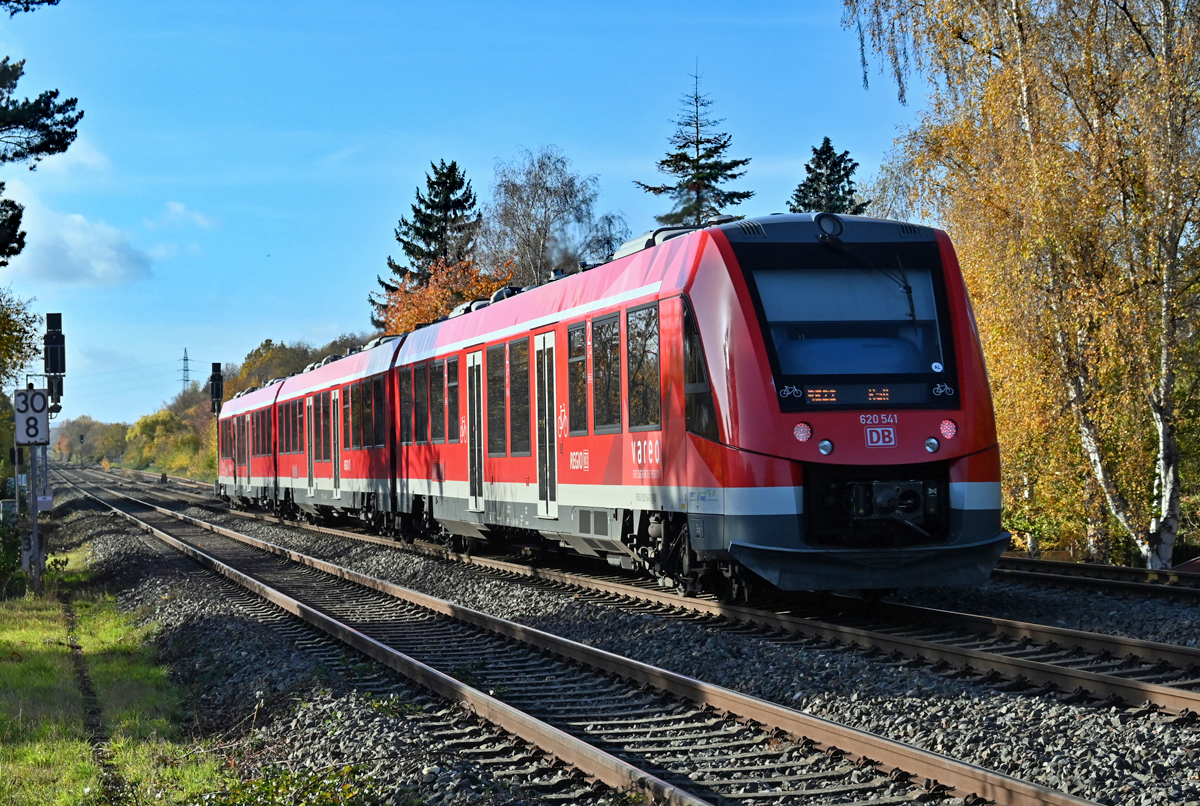 620 541 RE 22 nach Kall/Eifel, Ausfahrt Euskirchen - 24.11.2022