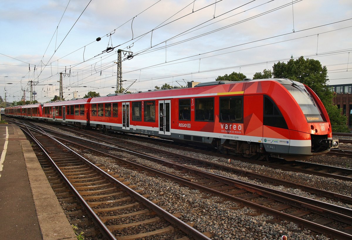622 002-3 verlässt am 4.7.2017 als RB24 (RB11407)  Eifel-Bahn  nach Euskirchen zusammen mit 620 519-8 als RB24 (RB11407)  Eifel-Bahn  nach Kall den Bahnhof Köln Messe/Deutz.
