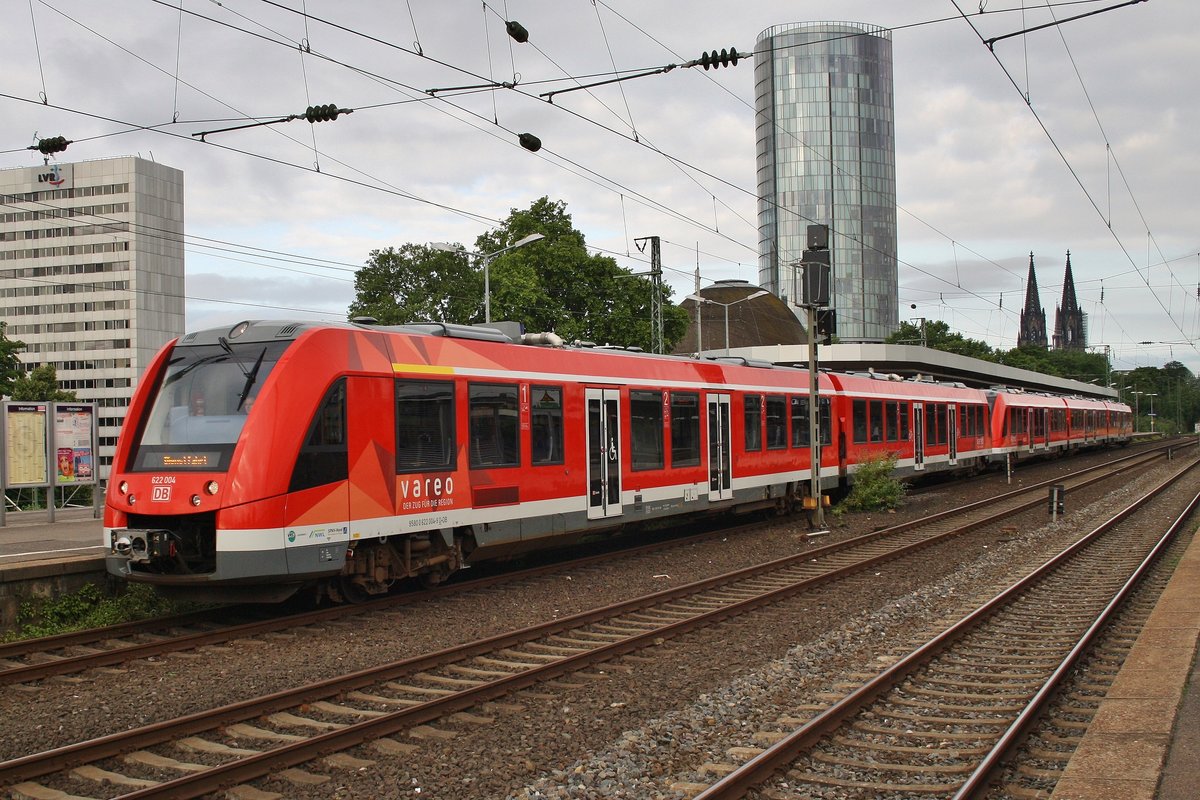 622 004-9 und 620 522-2 kamen am 4.7.2017 als Leerzug nach Köln Messe/Deutz. Nach kurzem Halt wird die Fahrt ins BW fortgesetzt.