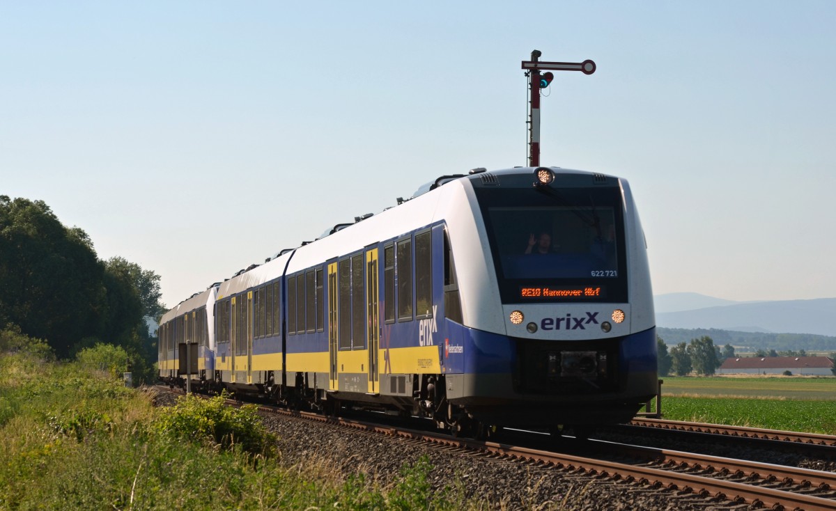 622 221 war am 02.07.15 zusammen mit einem weiteren LINT von Bad Harzburg aus auf dem Weg nach Hannover. Bei Othfresen passierten beide dabei das dortige Blocksignal. Gruß an den Lokführer.