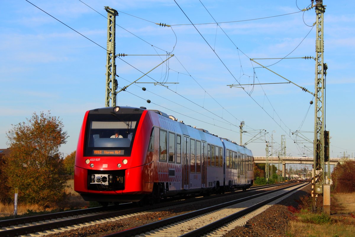 622 537 (Lint 54) fuhr am 12.10.2018 auf der Linie RB62 von Biblis nach Worms Hbf.
Hier wurde sie in Biblis am Gemeindesee aufgenommen.