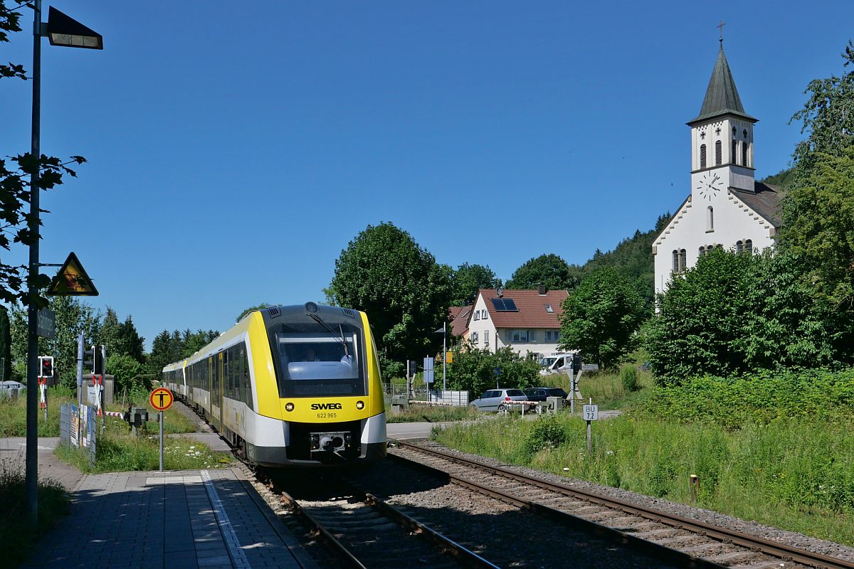 622 965 am 02.07.2022 als RB 31 / 17778 auf der Fahrt von Friedrichshafen Stadt nach Radolfzell erreicht den nächsten Halt, Stahringen