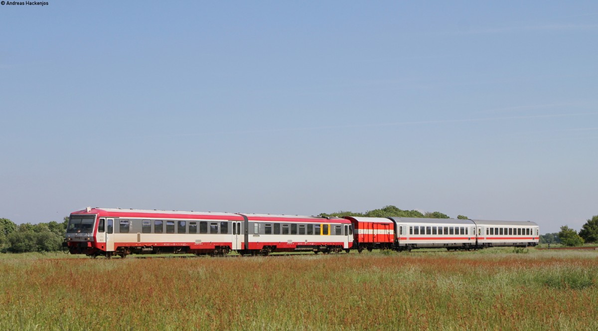 628 071-8 mit dem neg 20 (Dagebüll Mole-Niebüll) bei Massbüll 30.5.14