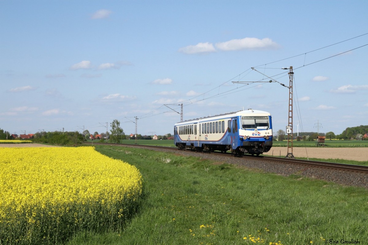 628 150 am 02.05.15. mit einer RB nach Minden bei Frille.