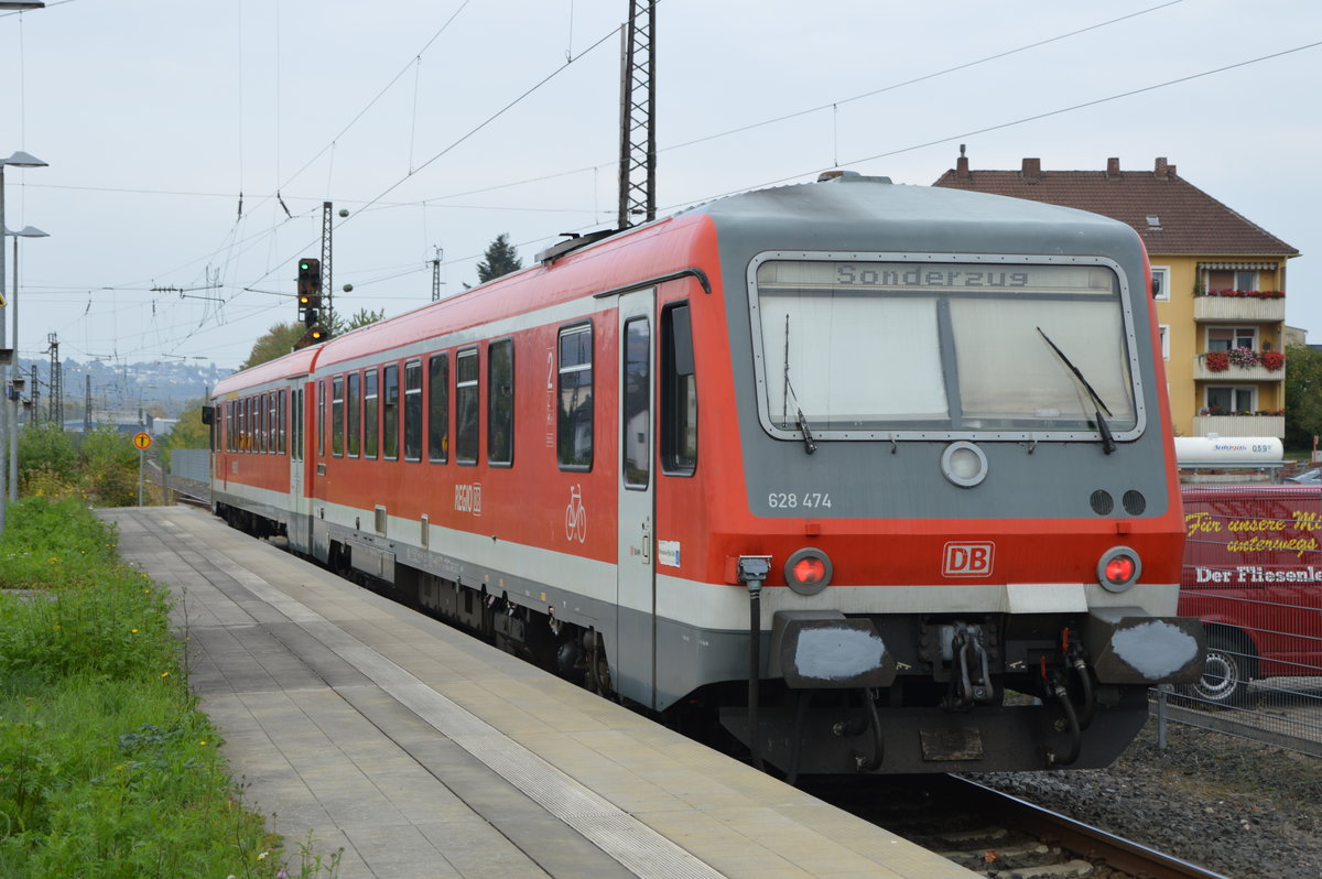 628 474 in Niederlahnstein kommend von der Lahn

Aufnahme Ort: Niederlahnstein
Aufnahme Datum: 25.10.2018