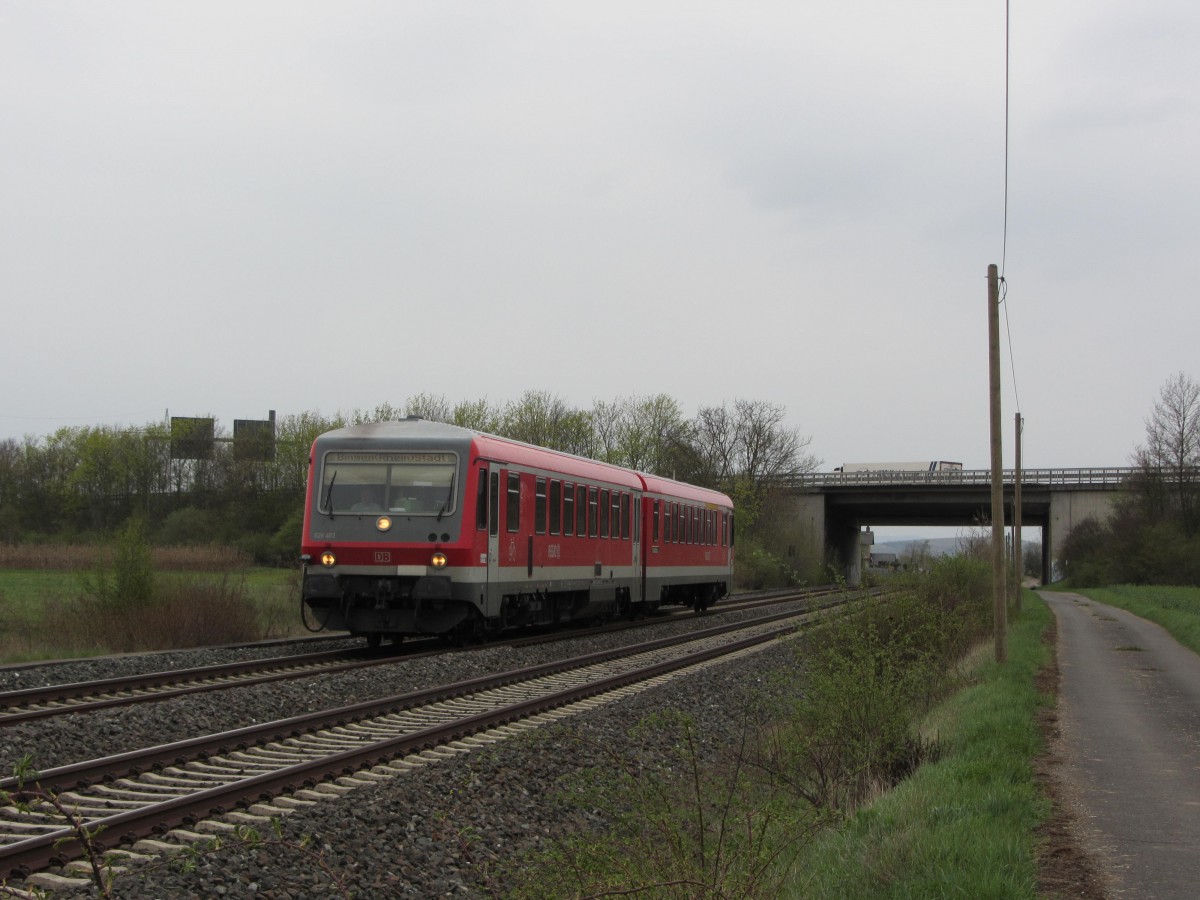 628 483 fhrt gleich auf das rechte Gleis nach Bingen Stadt. Sie befindet sich als RB35 nach Bingen(Rhein) Stadt zwischen Gensingen-Horrweiler und ihrem Endbahnhof. (Frhling 2013)