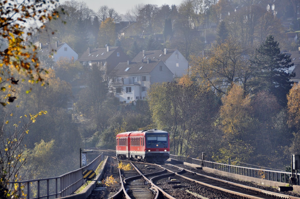 628 527 schl�ngelt sich gerade in den Bft Wuppertal-Rauental rein  als RB47 von Remscheid in Richtung Wuppertal Hbf (17.11.2013)
