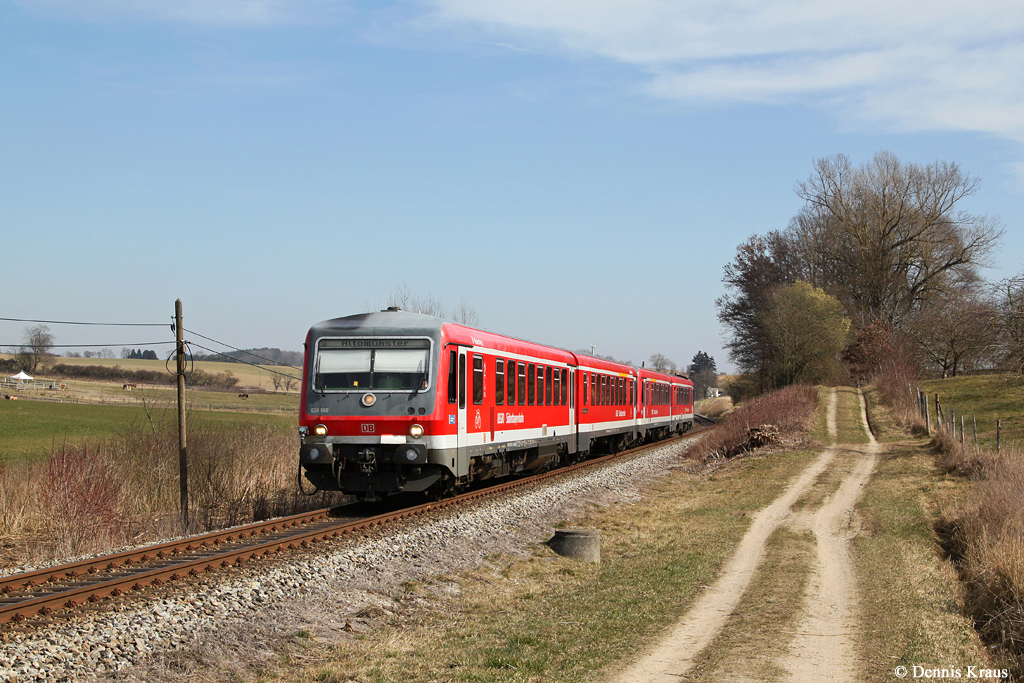 628 566 und 628 567 am 11.03.2014 bei Bachern. (Strecke Dachau ဓ Altomünster).