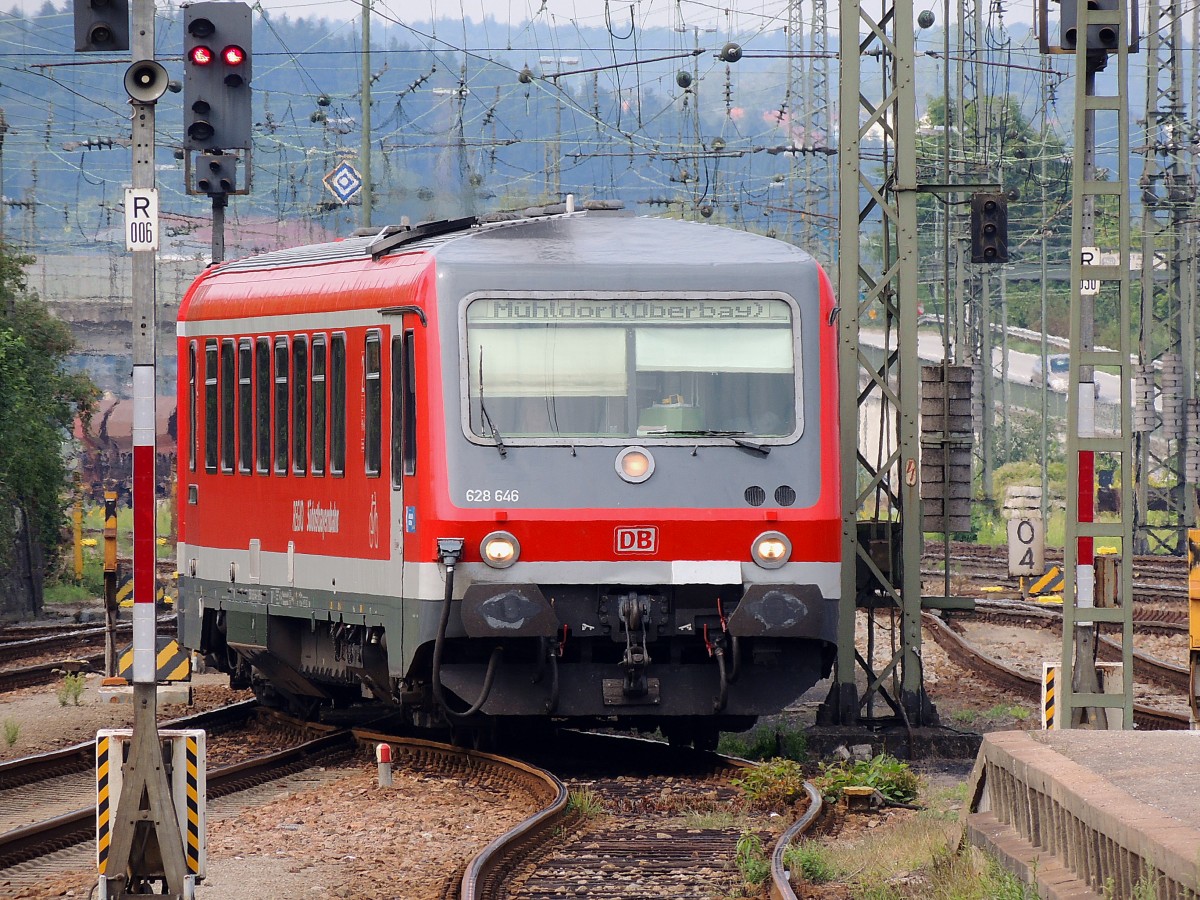 628 646; Passau Hauptbahnhof, Gleis 6a, fhrt ein Regionalbahn27319 von Mhldorf; 130831