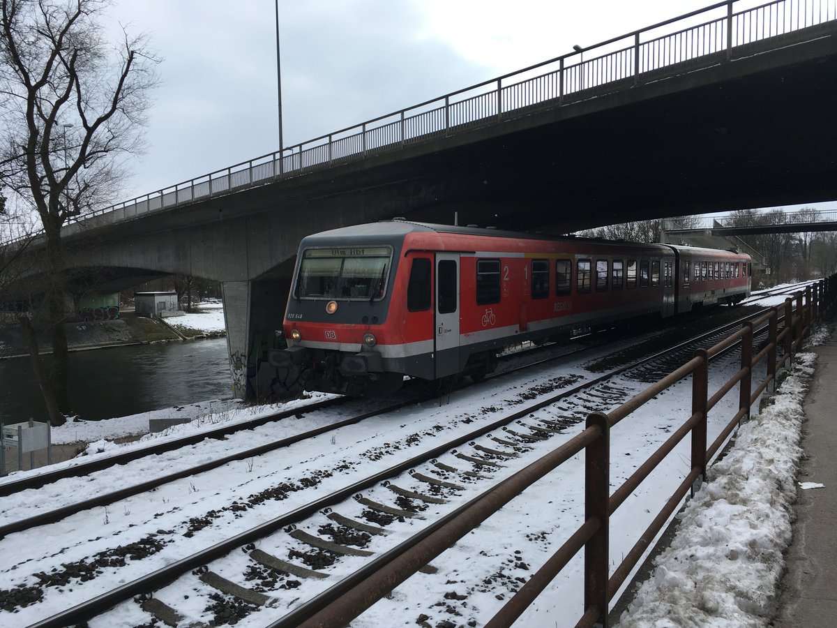 628 648 wartet als Rb aus Biberach auf Einfahrt in den Ulmer hbf am 26.02.2018