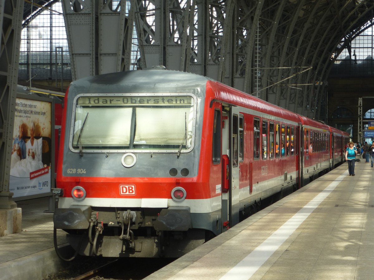 628 904 nach Idar-Oberstein stand am 23.08.2013 in Frankfurt (M.) Hbf auf Gleis 3.