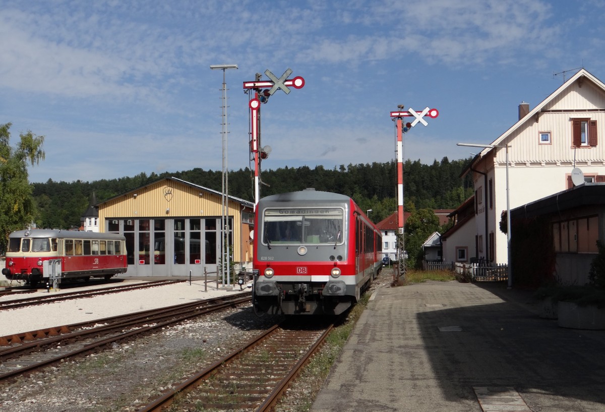 628/928 562 bei der Einfahrt in Mnsingen am 25.09.13.