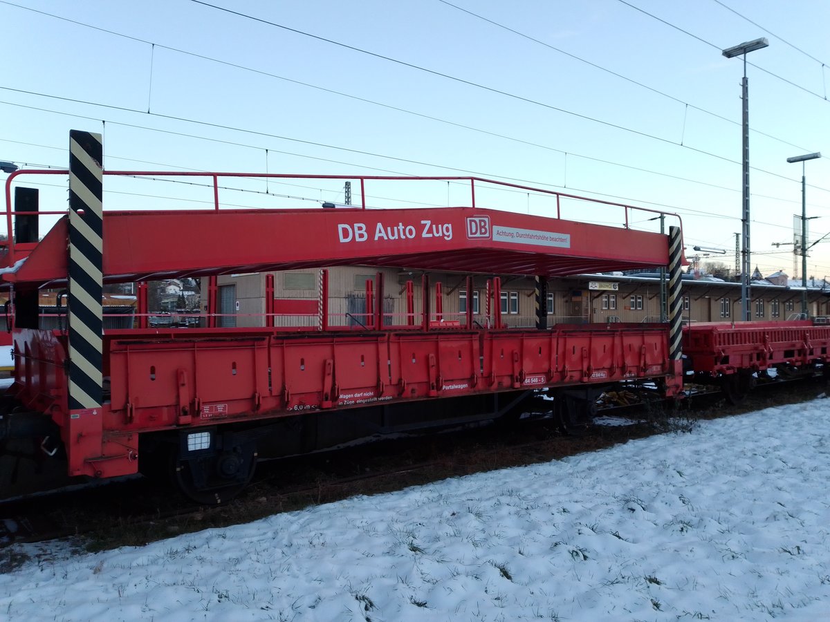 64 546-5 Portalwagen am 13.2 .21 in Lörrach Gbf 