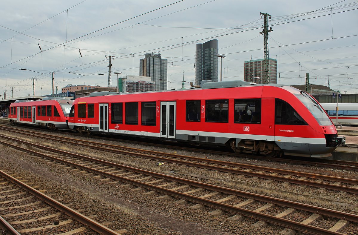 640 001-3 und 640 003-9 erreichen am 18.8.2017 als RB43 (RB14464)  Emschertal-Bahn  von Dorsten den Dortmunder Hauptbahnhof.
