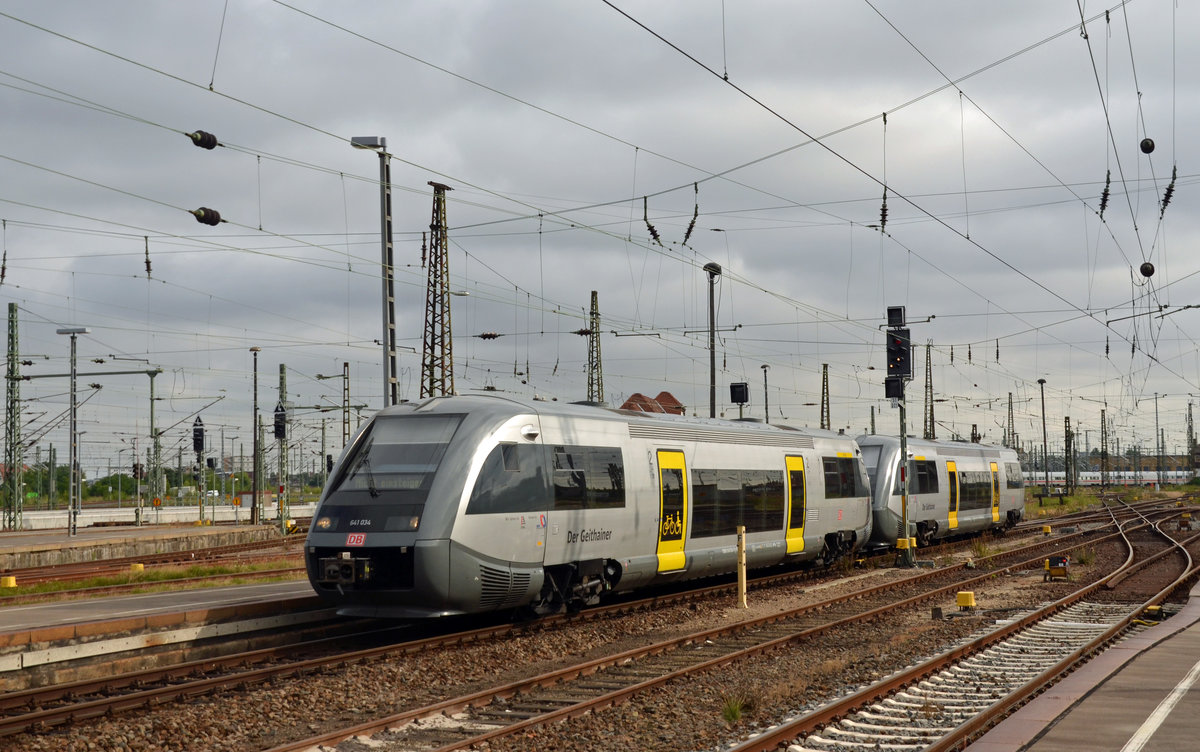 641 034 und ein weiterer Wal rangierten am 26.06.18 ins Vorfeld des Leipziger Hbf.