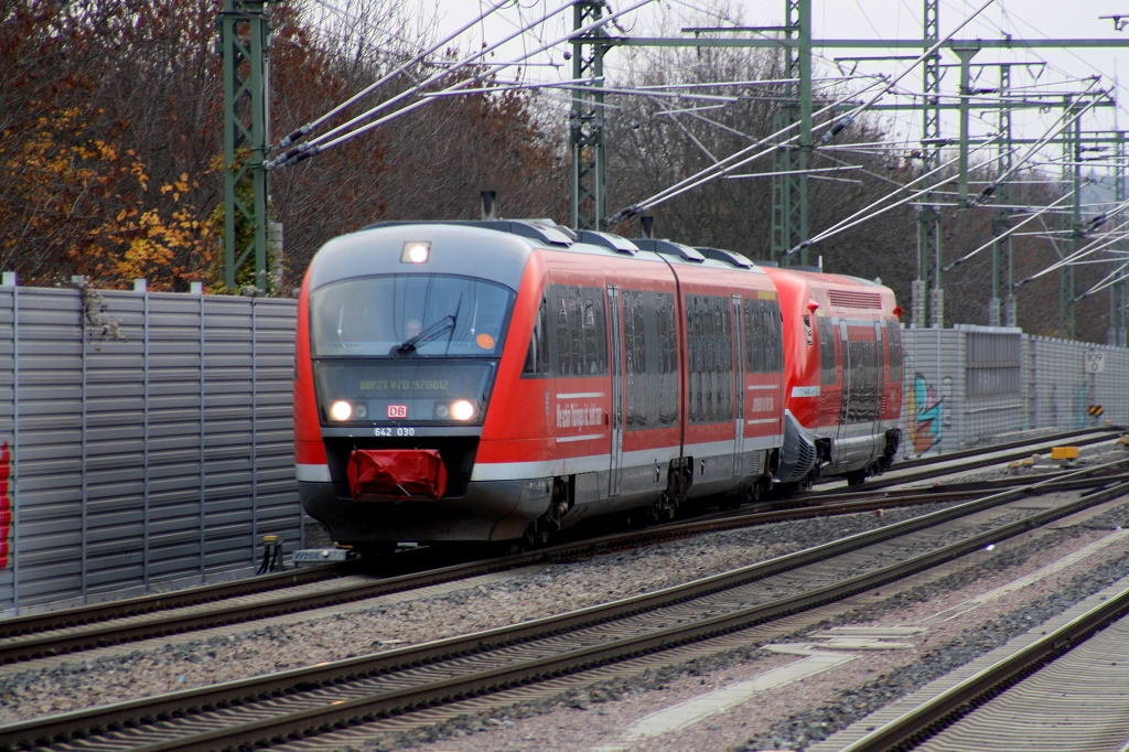 642 030 mit 641 021 am 18.11.13 in Erfurt
