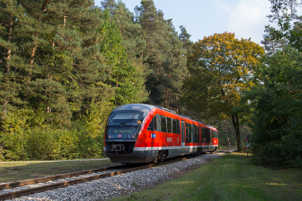 642 080 als RB 58953 Roth-Hilpoltstein am 08.10.2013 bei Lsmhle.