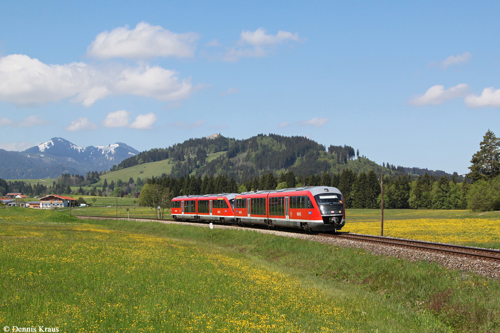 642 097 + 642 084 als RB 57340 am 18.05.2014 bei Hopferau.