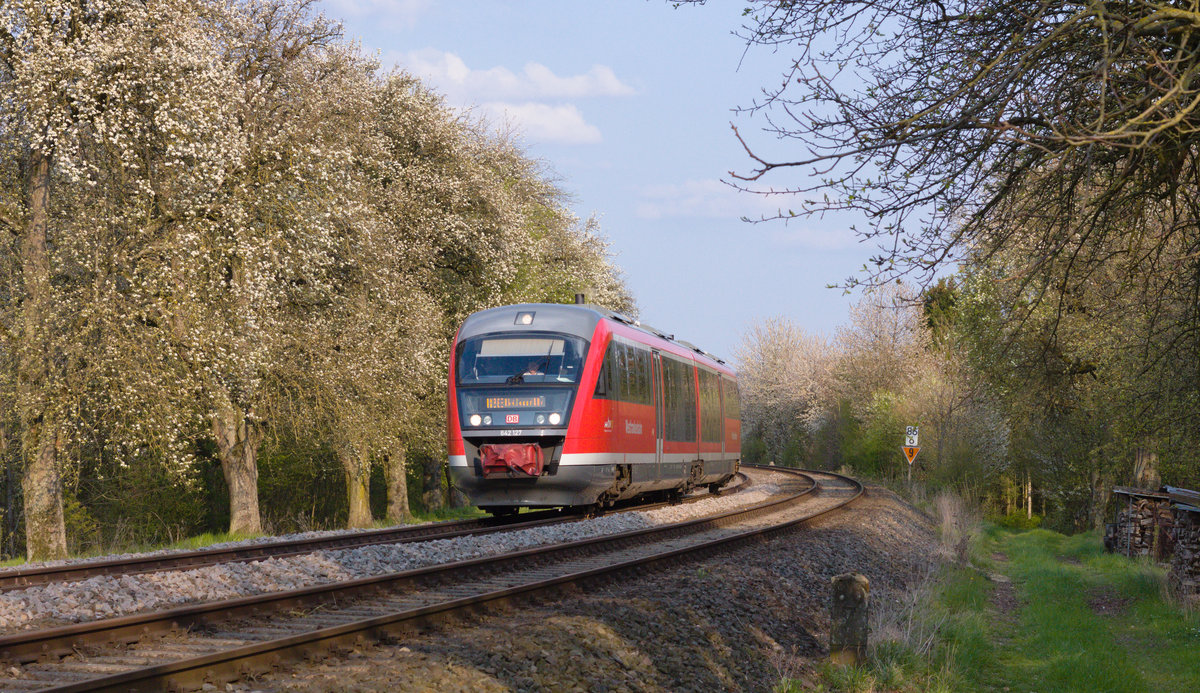 642 127 als RE83 Hessental-Heilbronn am 21.04.2021 bei Neuenstein. 