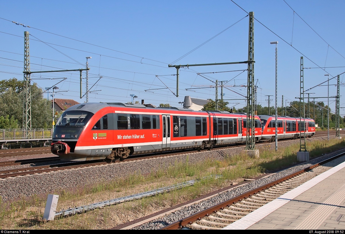 642 166-2 und 642 ??? (Siemens Desiro Classic) der Elbe-Saale-Bahn (DB Regio Südost) als Tfzf durchfahren Magdeburg Hbf in südlicher Richtung.
[7.8.2018 | 9:52 Uhr]