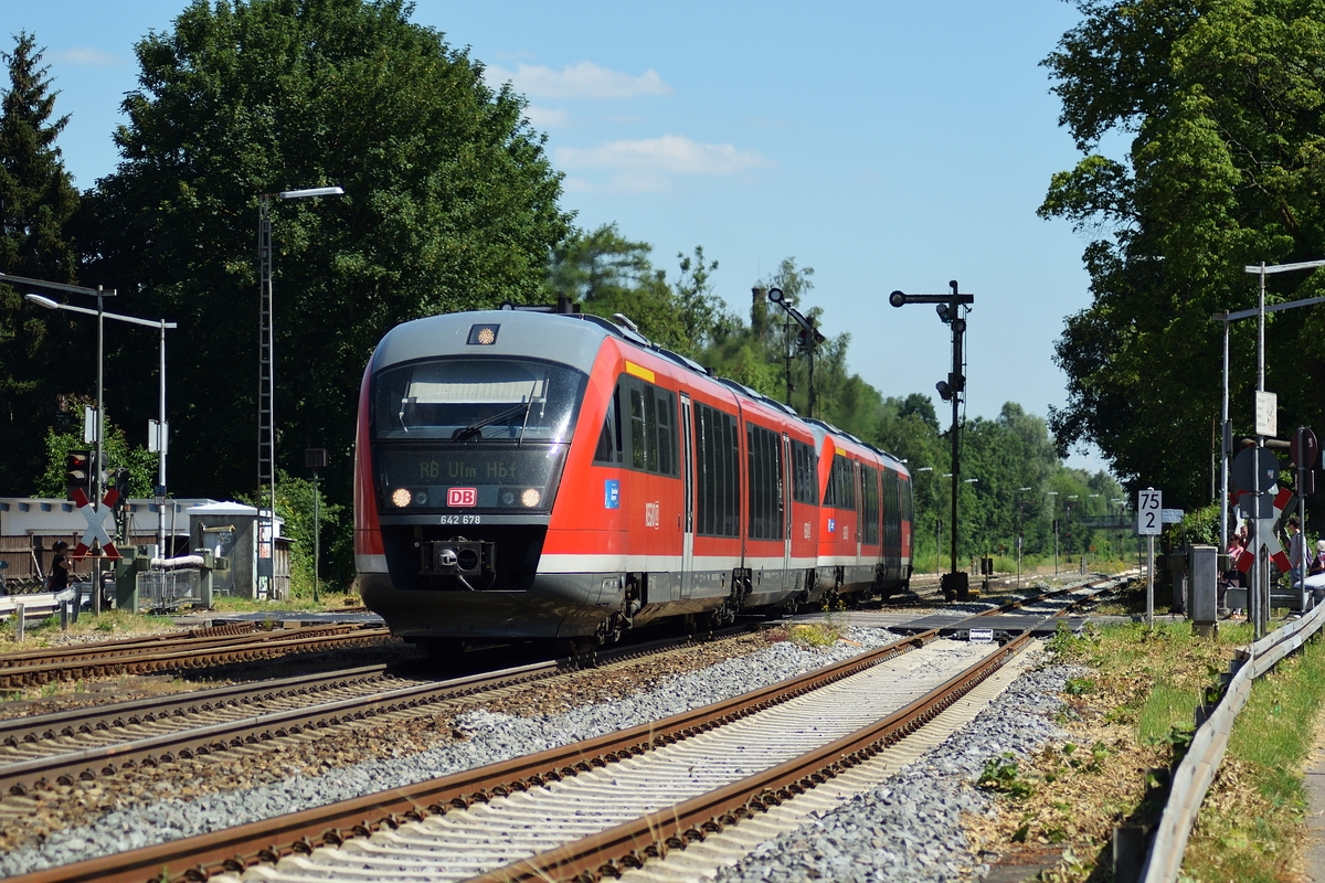 642 178 am 20. Juni 2018 als RB nach Ulm Hbf bei der Ausfahrt aus Senden.