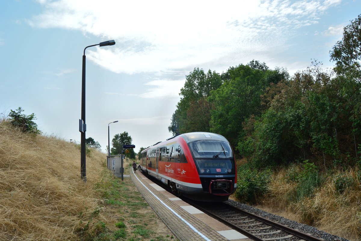 642 192 steht in Niederspier und wird in Kürze in Richtung Erfurt weiterfahren.

Niederspier 09.08.2018