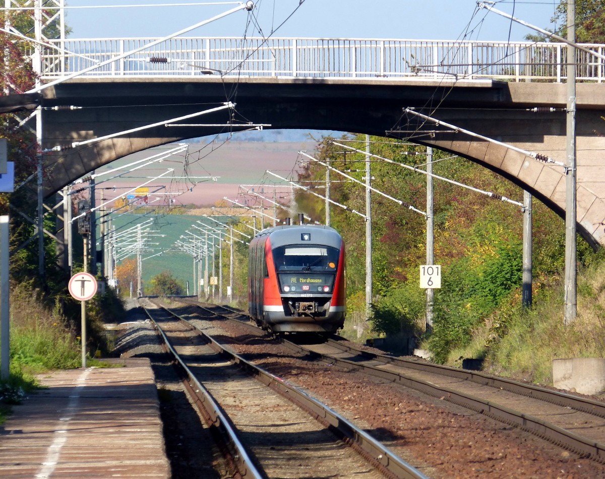 642 572 mit Regionalexpress aus Erfurt verlässt den Haltepunkt Werther Richtung Nordhausen. 19.10.2013