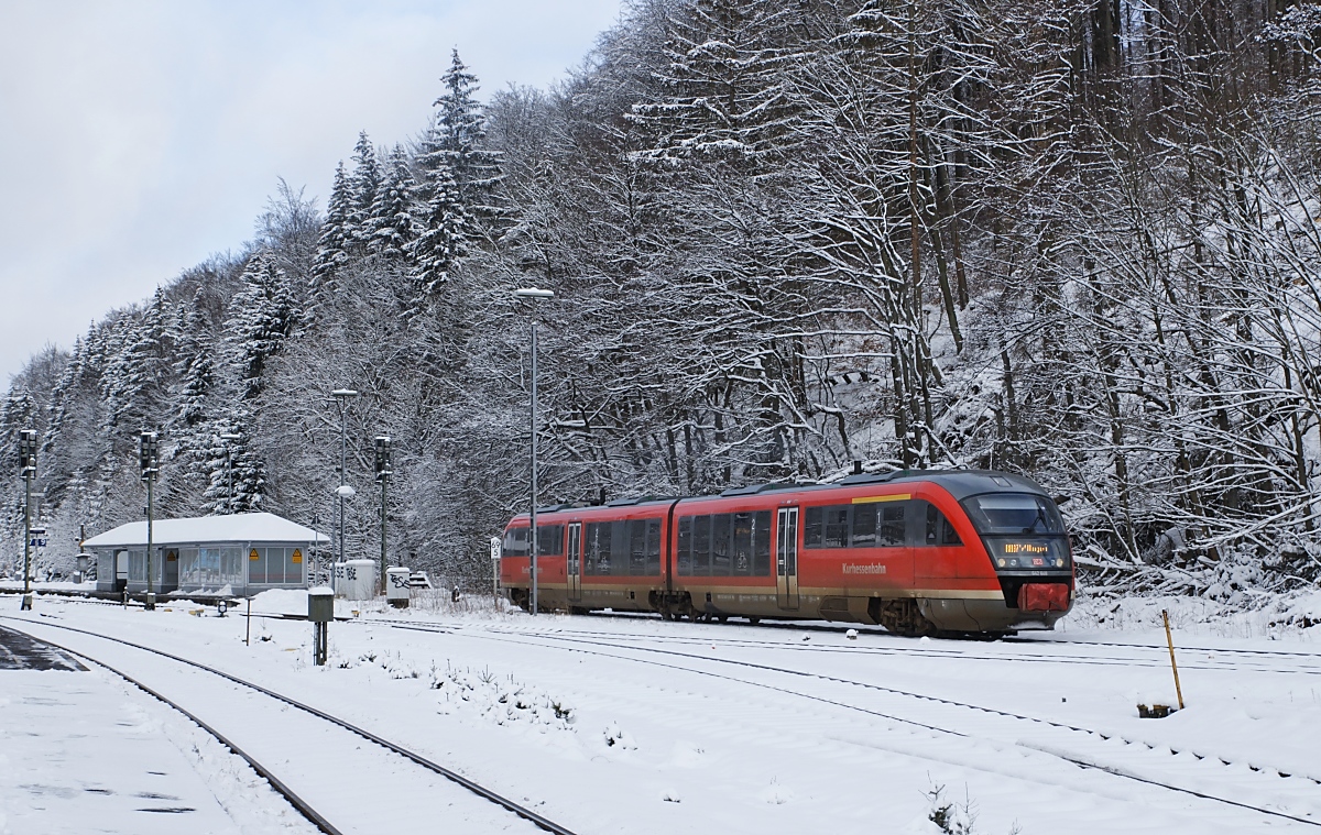 642 648 der Kurhessenbahn verlässt am 09.01.2021 den Bahnhof Brilon Wald in Richtung Marburg