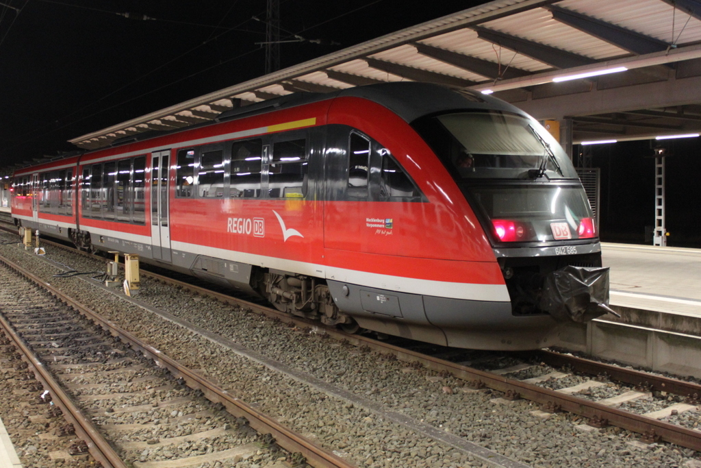 642 685 stand am Morgen des 16.12.016 im Rostocker Hbf. 