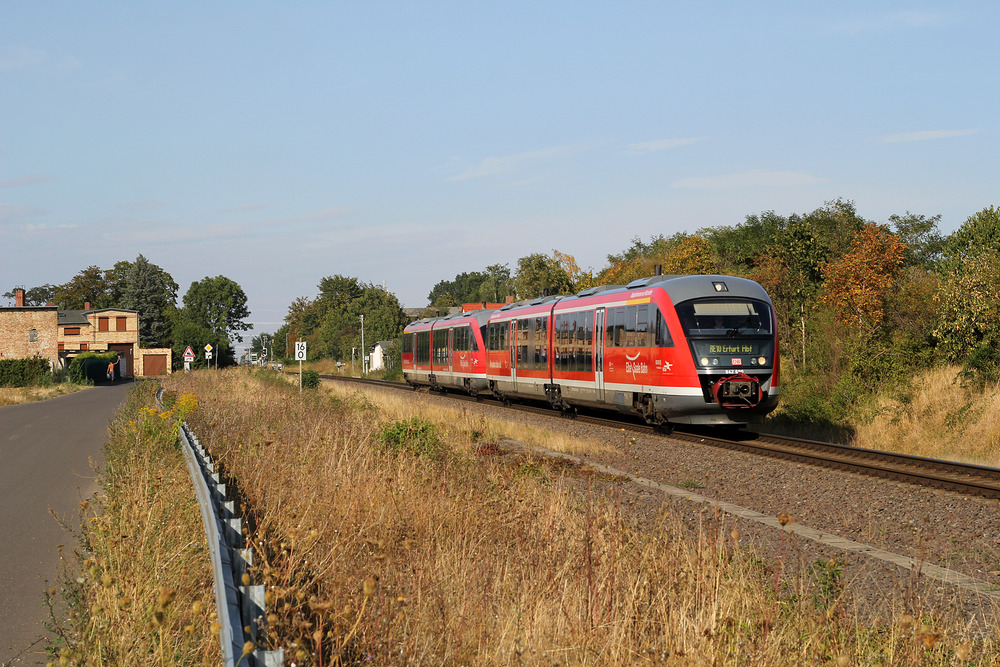 642 690 + 642 721 wurden am 2. September 2016 in Förderstedt abgelichtet.
Ziel des Zuges war der Erfurter Hauptbahnhof.
