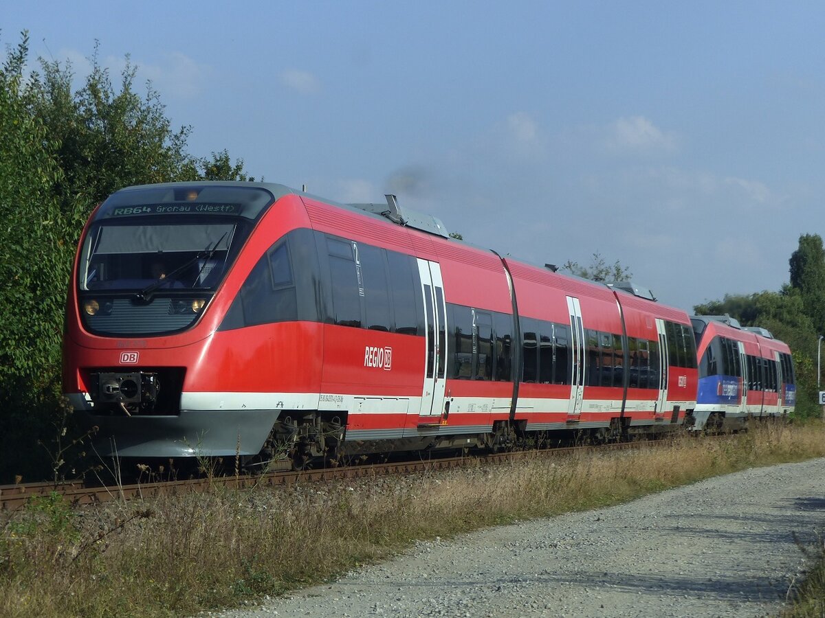 643 070 verlässt mit 643.2, der aus Aachen nach Münster unbeheimatet wurde, den Bahnhof Häger (vormals Nienberge), 27.09.16